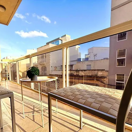 2br Next To The Seafront Apartment Gzira