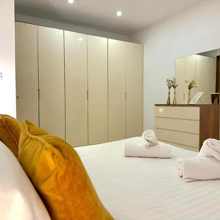 2br Next To The Seafront * Gzira