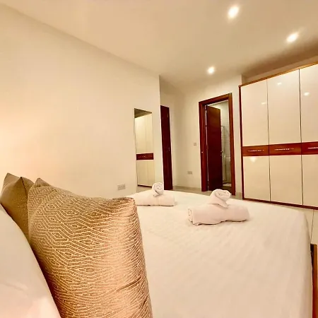 2br Next To The Seafront Apartment