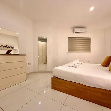 2br Next To The Seafront Appartement *