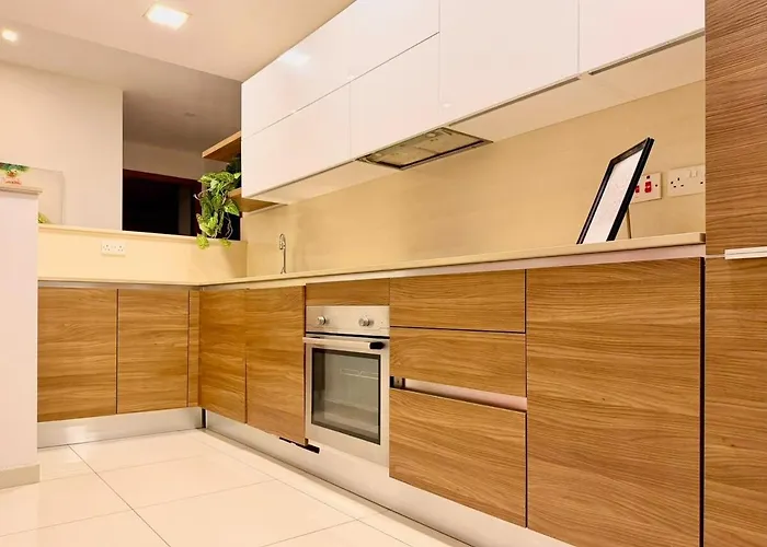 2br Next To The Seafront * Gzira